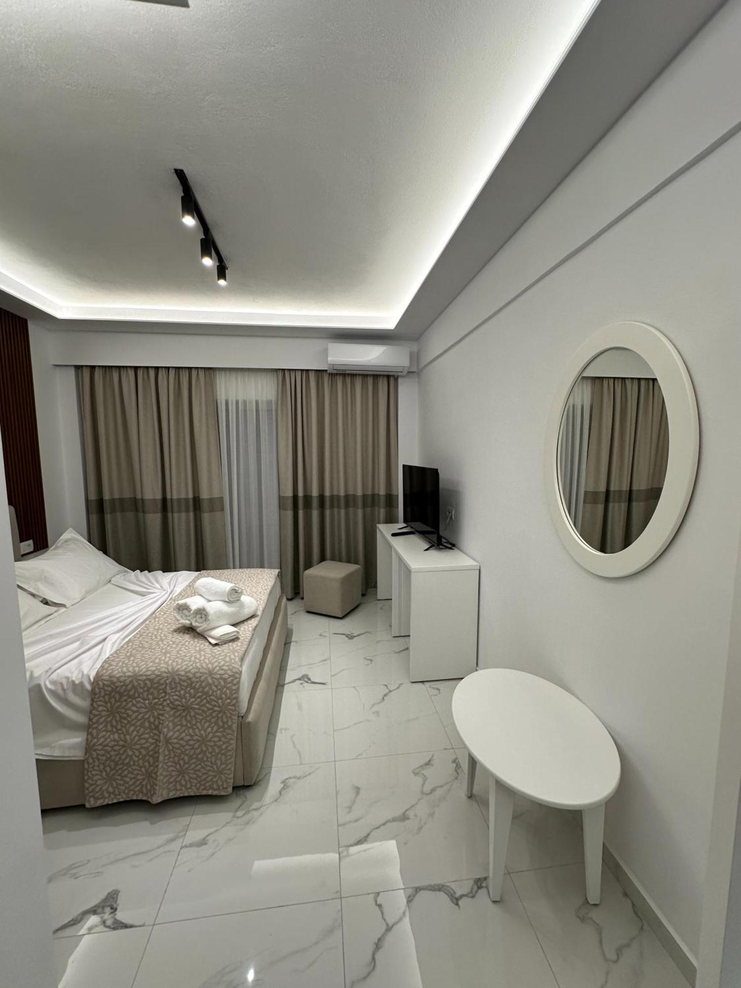 Hotel Elisabet Sarandë Exterior foto